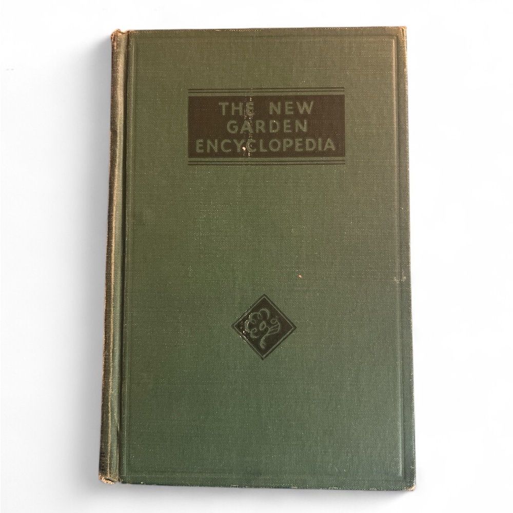 The New Garden Encyclopedia E. L. D. Seymour‎ editor 1946